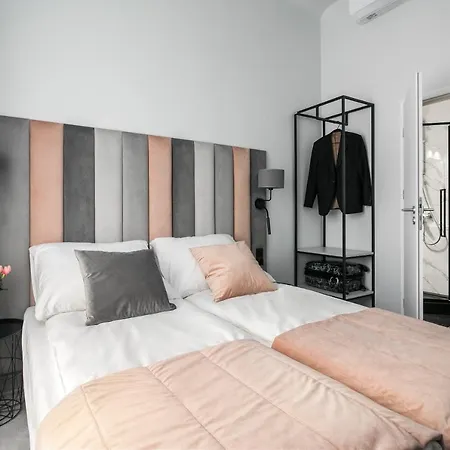 Old Town Residence - Premium Aparthotel-3